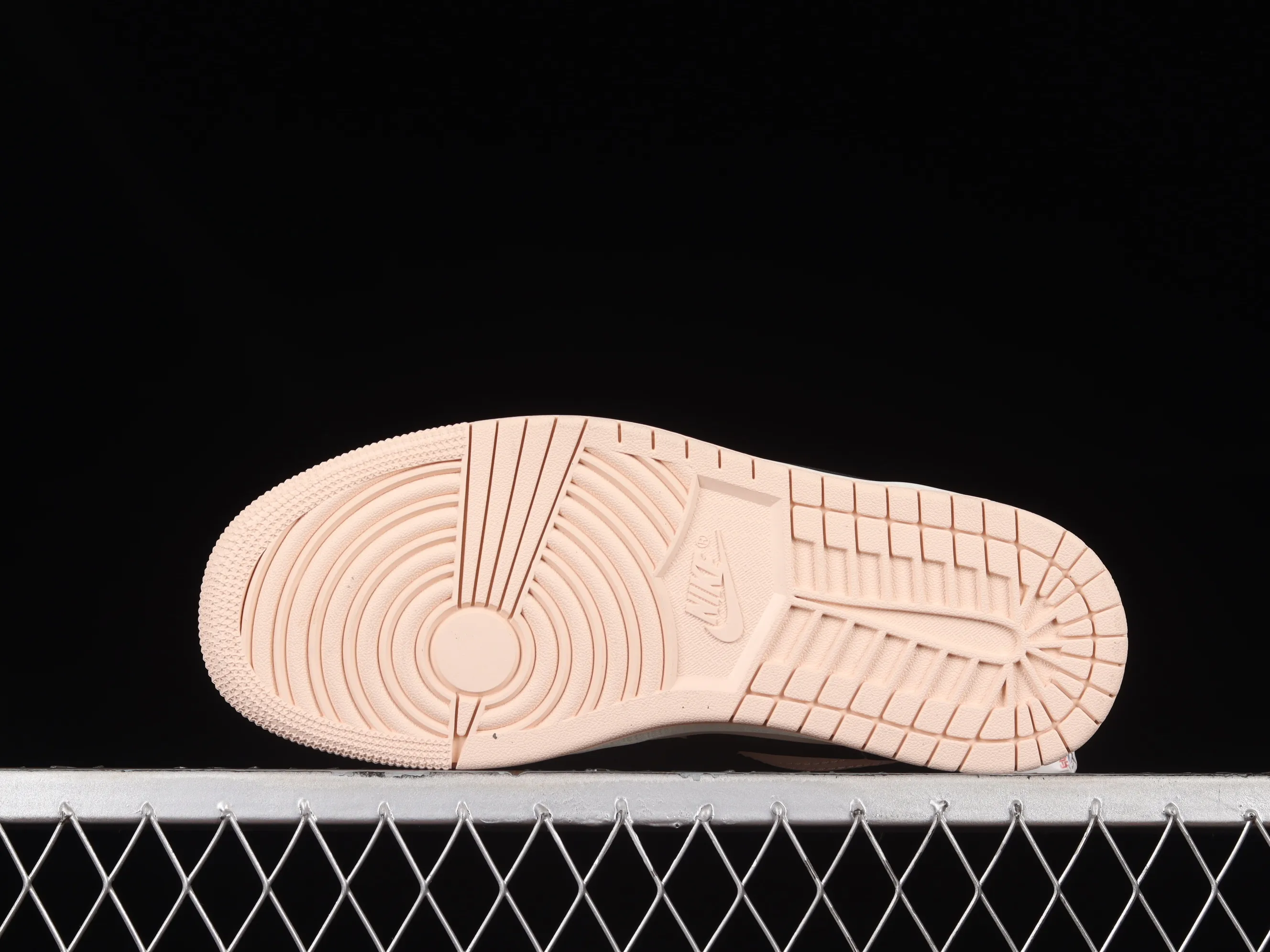 All categories Air Jordan Jordan series basketball shoes Air Jordan 1 Low G version pure original Air Jordan 1 Low AJ1 Joe 1 black powder low-top basketball shoes DC0774-003